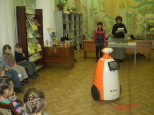 Робот-библиотекарь в библиотеке Татарстана