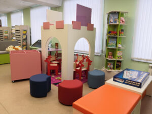 Сказочный замок в Селивановской модельной детской библиотеке
