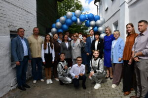 Групповое фото участников церемонии открытия